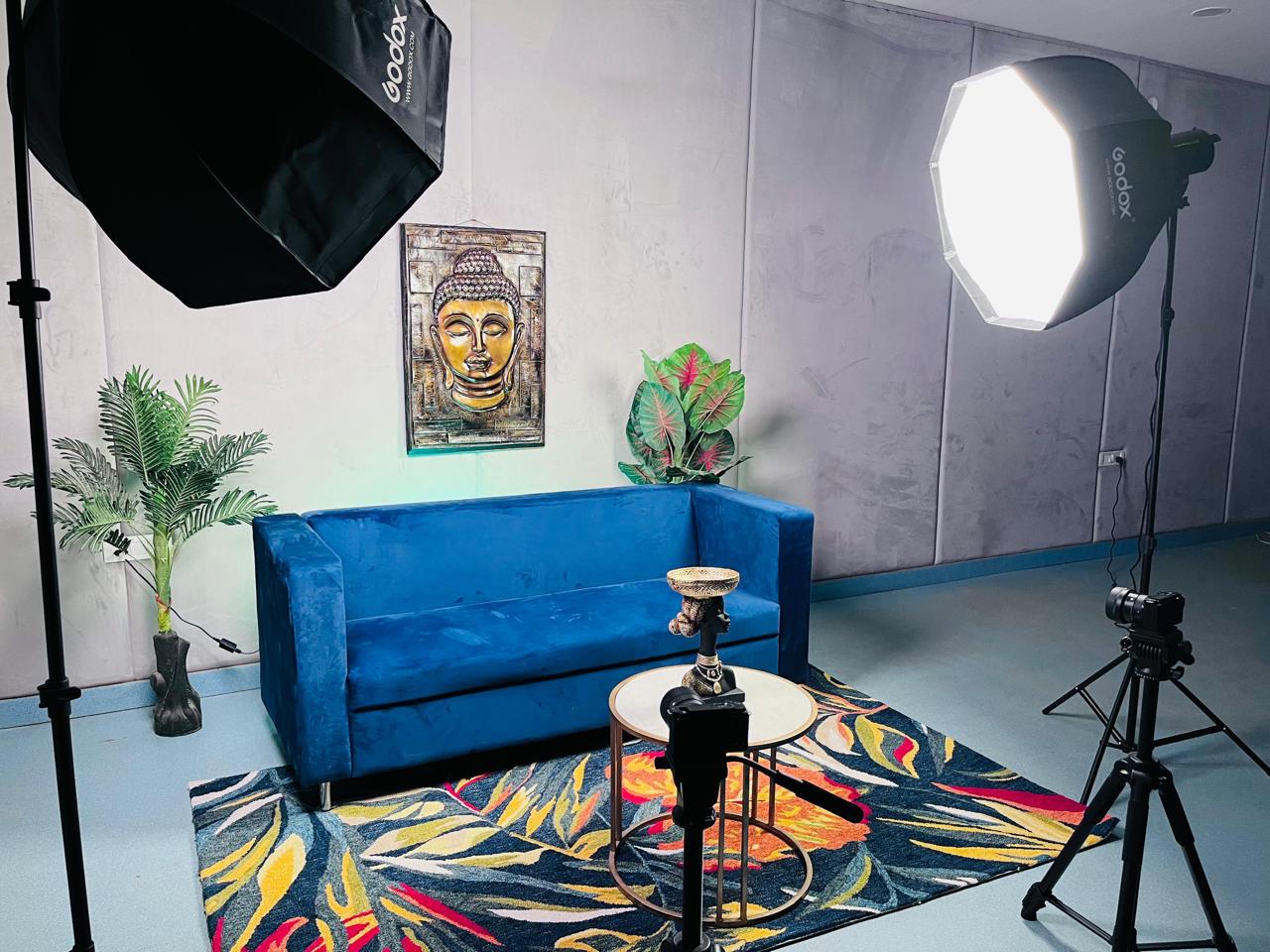 the-flying-kite-studios-set-2-with-camerfa-setup